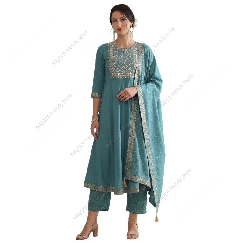 Peacock Blue Indian Women 3 Pi - Salwar Kameez Set 评论和价格