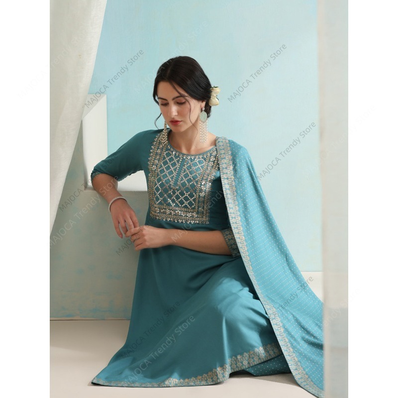 Peacock Blue Indian Women 3 Pi - Salwar Kameez Set 评论和价格