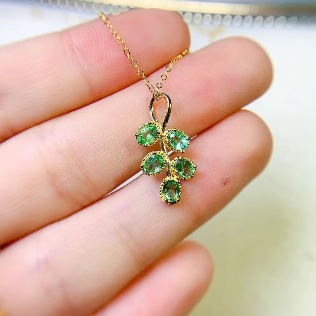 Opulent Genuine Emerald S925 S - Ethnic Fashion Designers 评论和价格