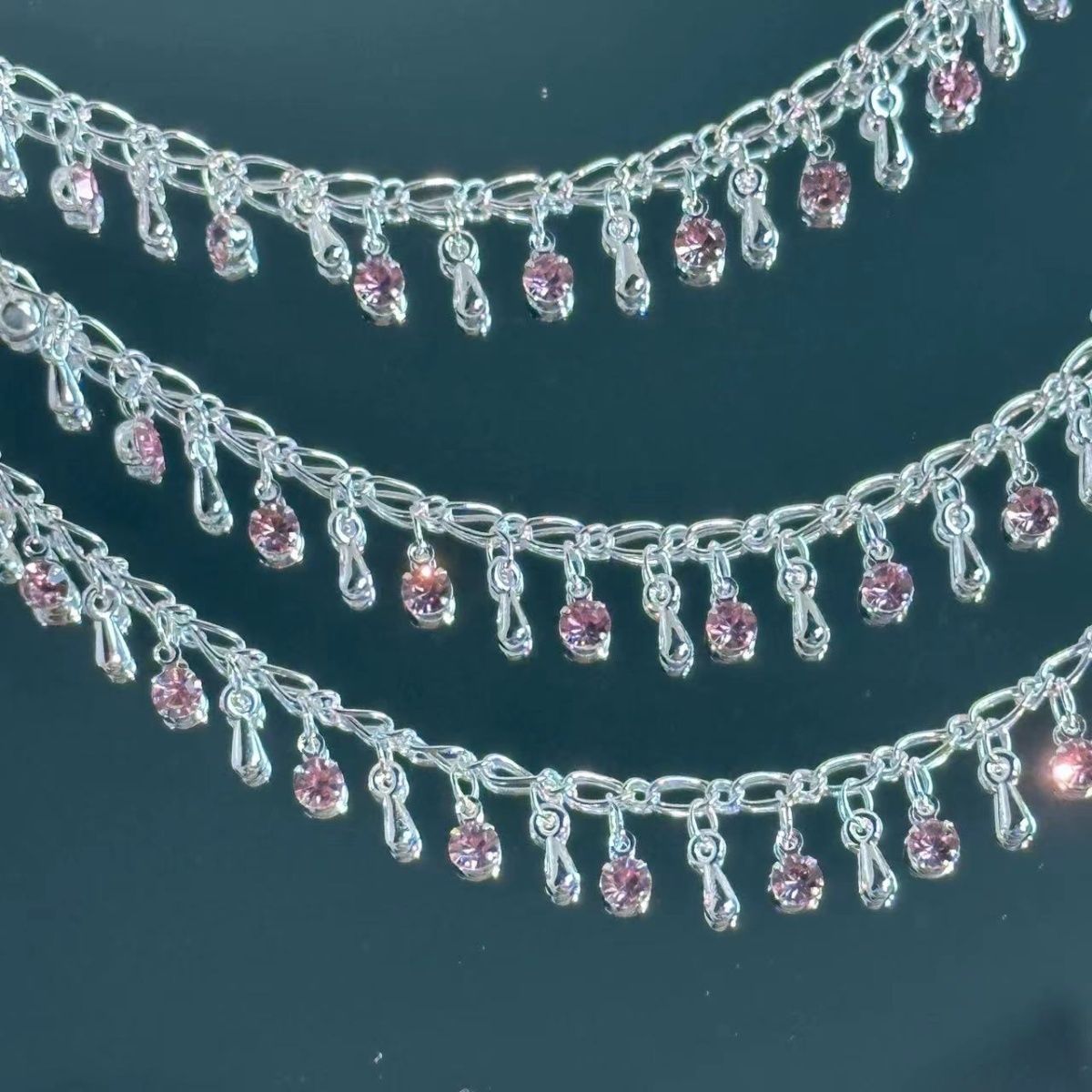 Exquisite Rhinestone Teardrop  - Ethnic Fashion Accessories 评论和价格