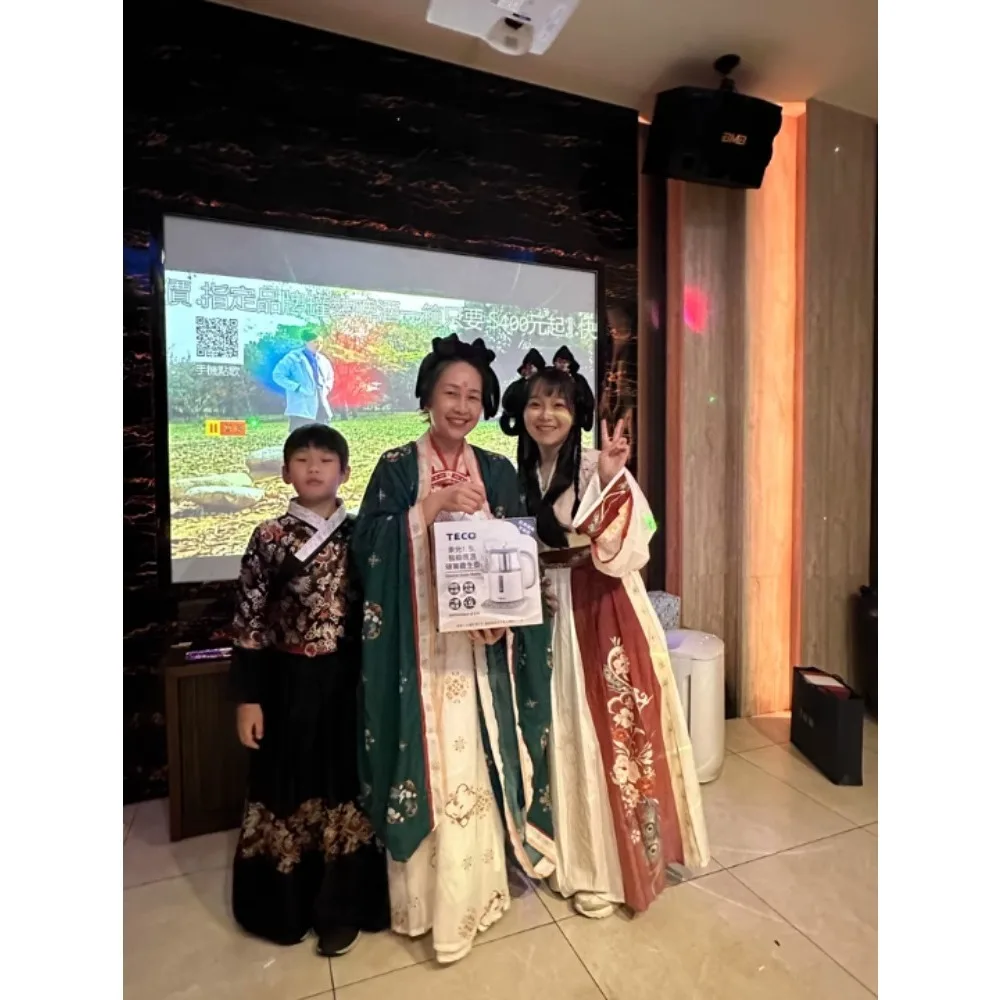 Chinese Traditional Dress for  - Ethnic Dress Fashion Show 评论和价格